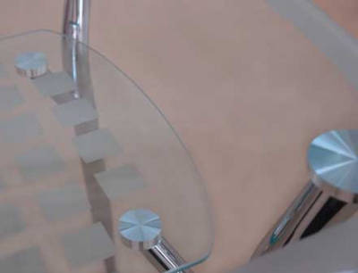 Кожаные стулья «Альфа», стол «КСР»